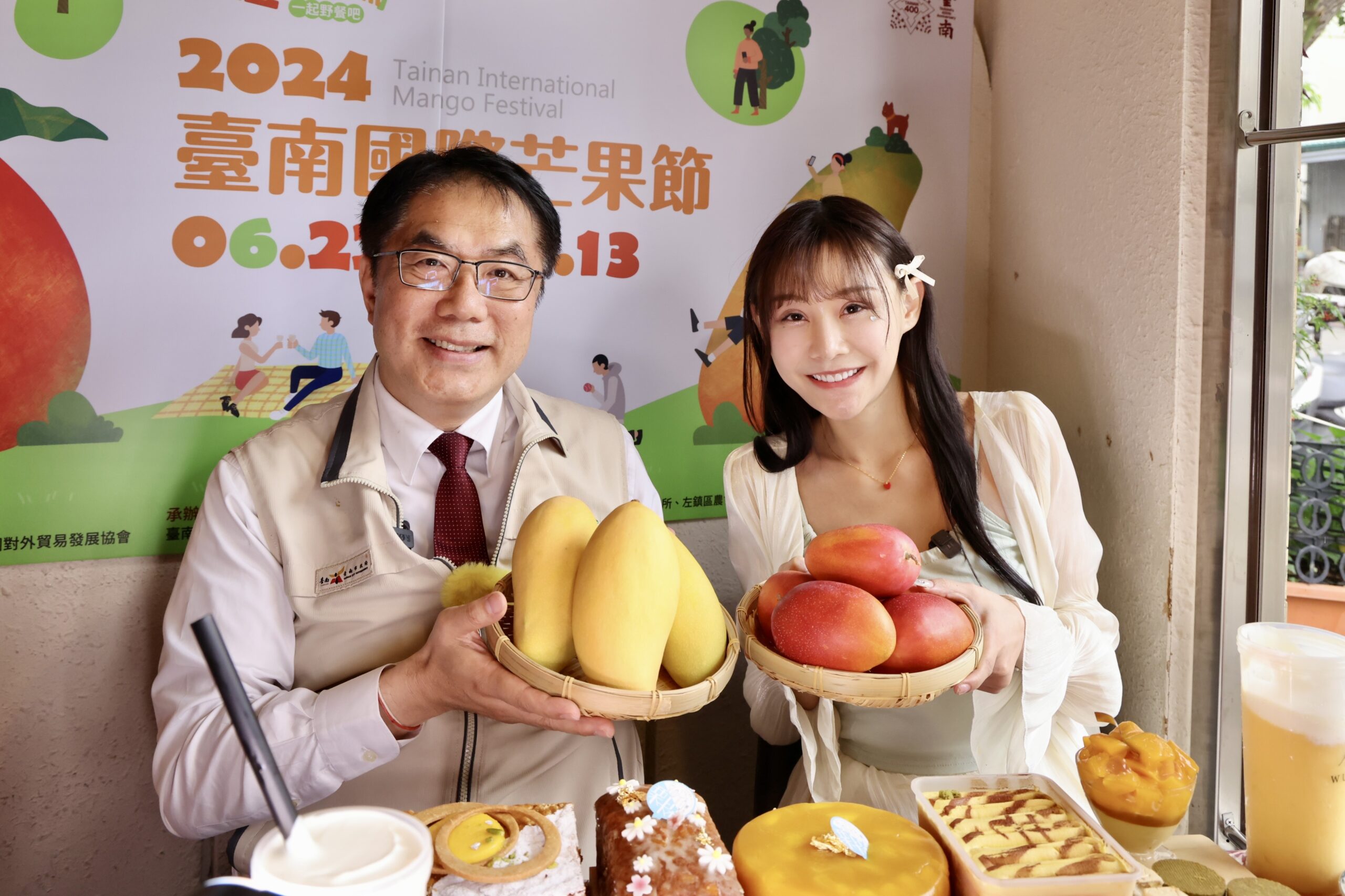 台南市長黃偉哲邀請網紅「泡芙」品嘗台南芒果甜美滋味