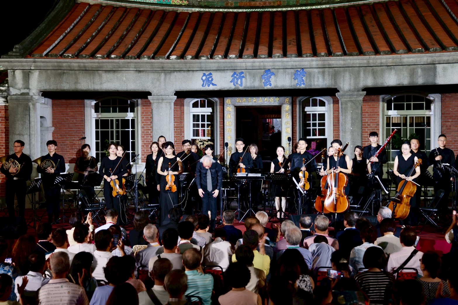 dc2197121742d4758f5c145ffa7c9edc