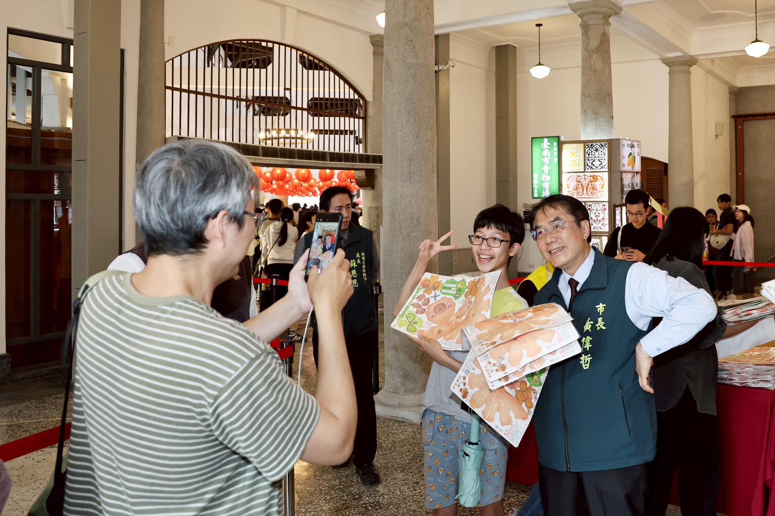 9b3a2fe2f2154f04aa44c29bd56888e6